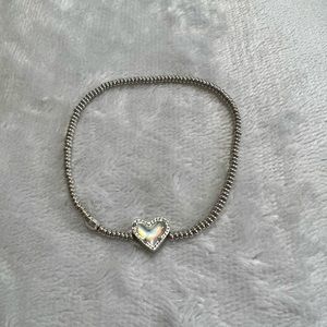 Kendra Scott heart stretch bracelet with dichroic glass
